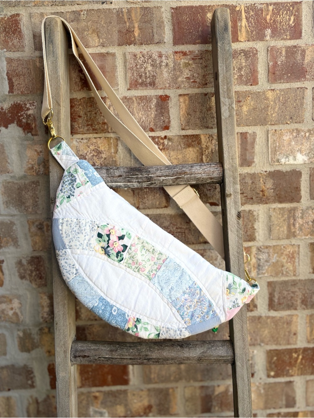 Handmade Medium-Sized Vintage Quilted Bum-Bag / Crossbody - Picture 4 of 6